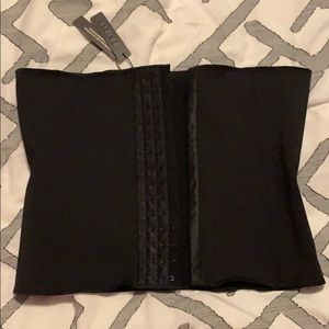 Skims onyx waist trainer